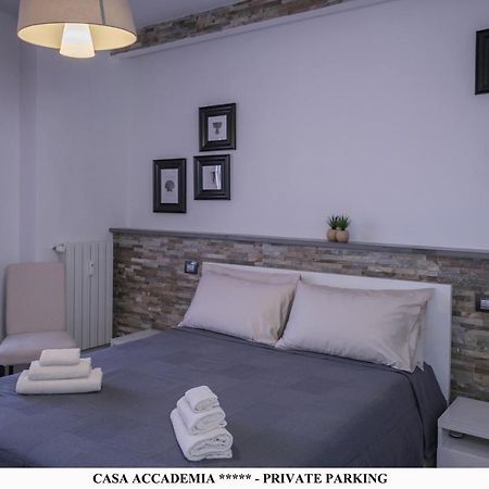 Elegante Casa Accademia ***** - Private Parking Apartman Livorno Kültér fotó