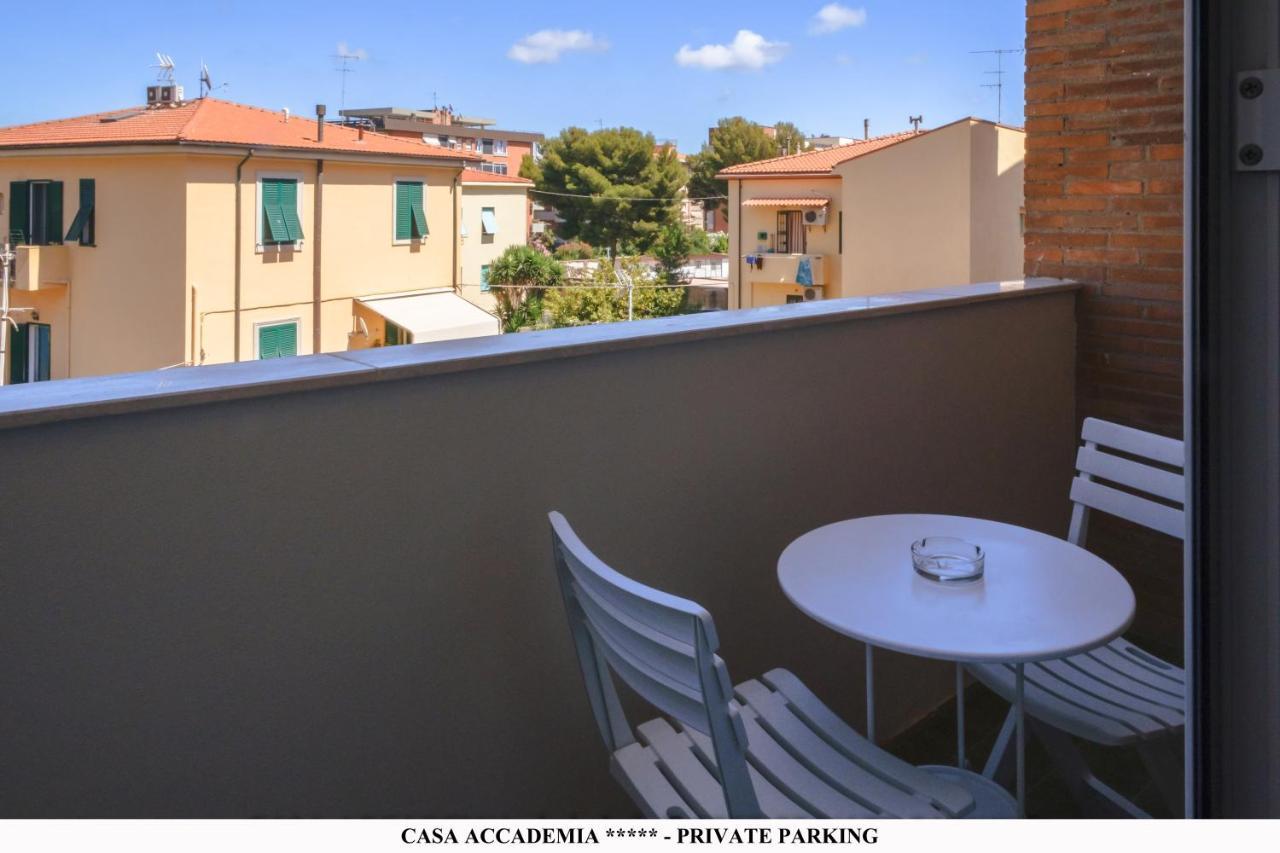 Elegante Casa Accademia ***** - Private Parking Apartman Livorno Kültér fotó